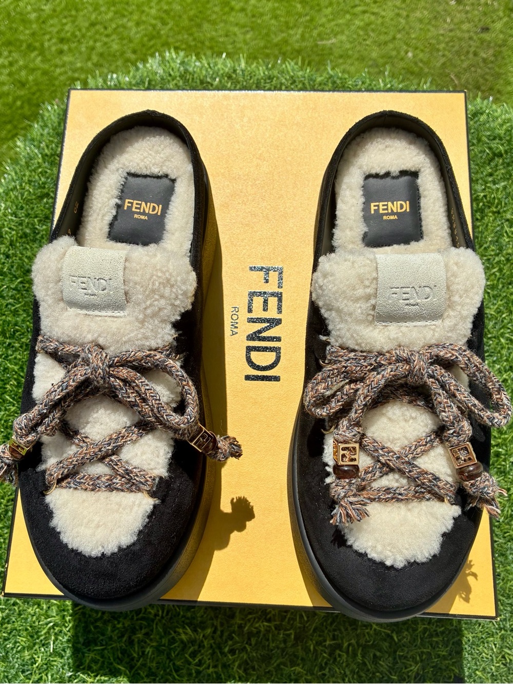 FENDI APRES CHICK PLATFORM MULES IN BLACK SUEDE AND NATURAL SHEARLING LOGO SZ 39